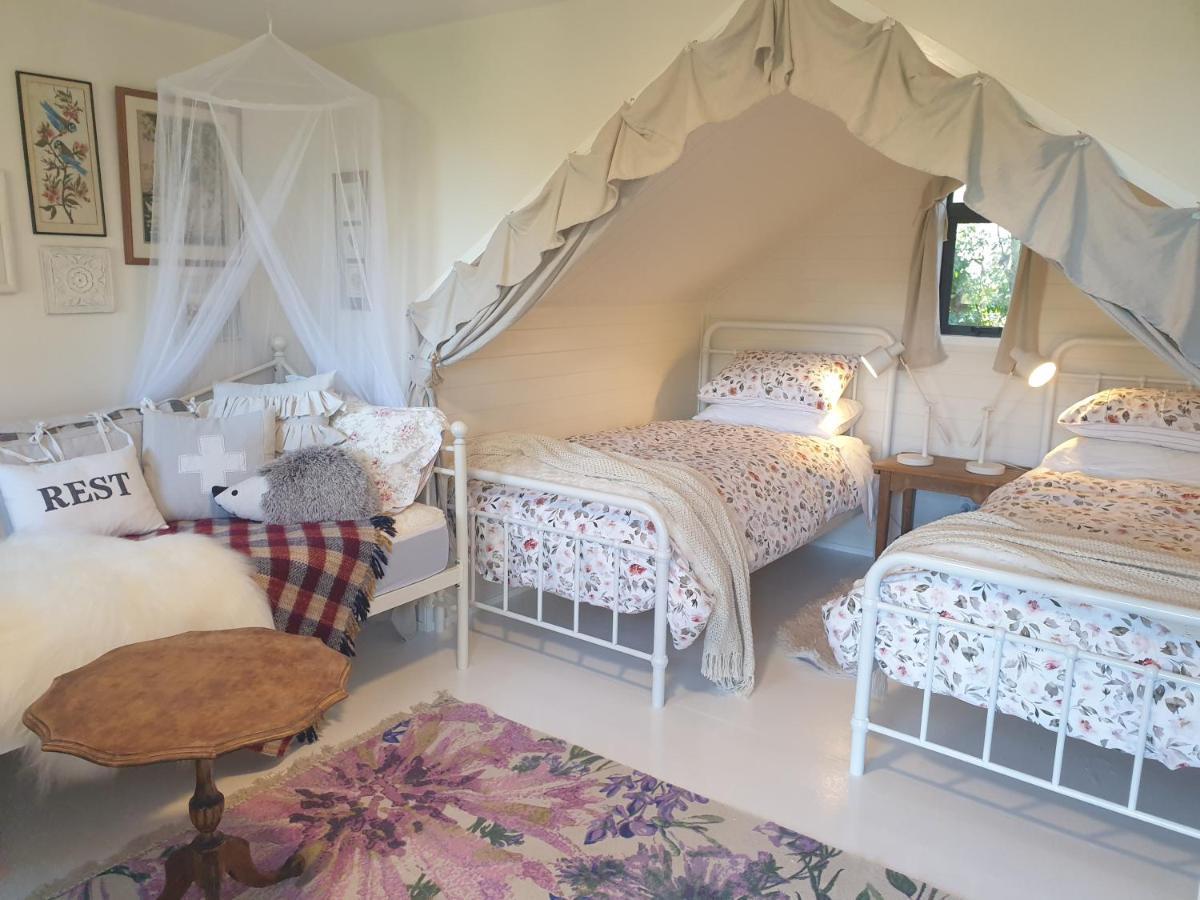 Cabins On Tudor Bed & Breakfast Motueka Extérieur photo