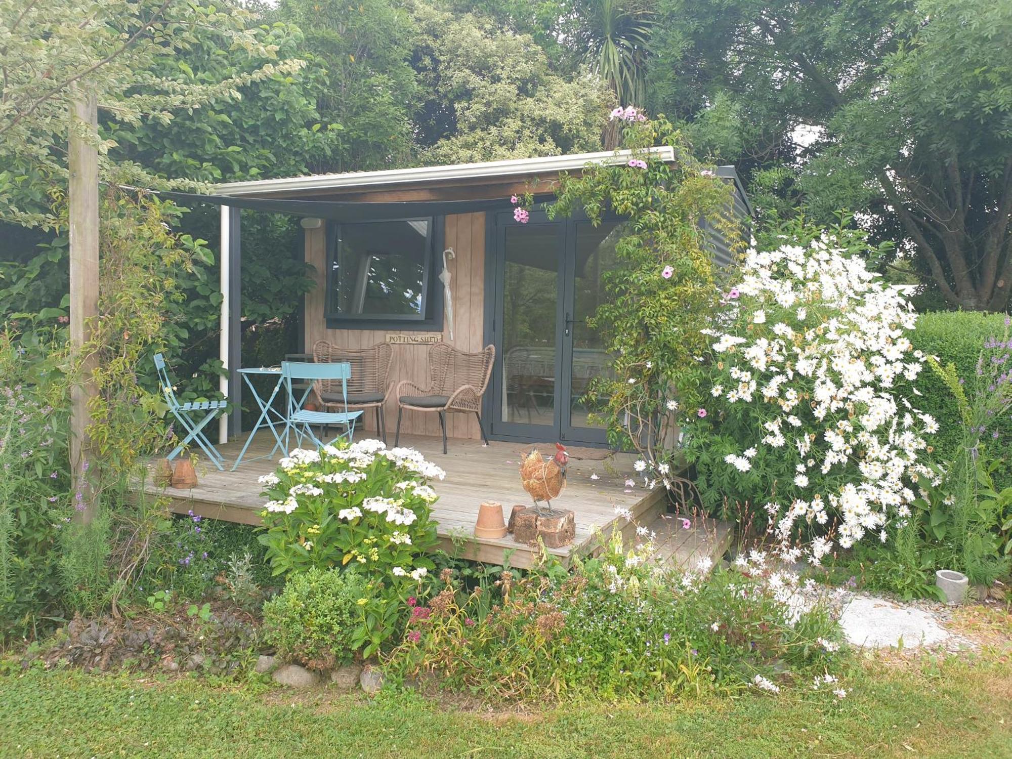 Cabins On Tudor Bed & Breakfast Motueka Extérieur photo